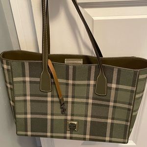 Dooney and Bourke green plaid tote!